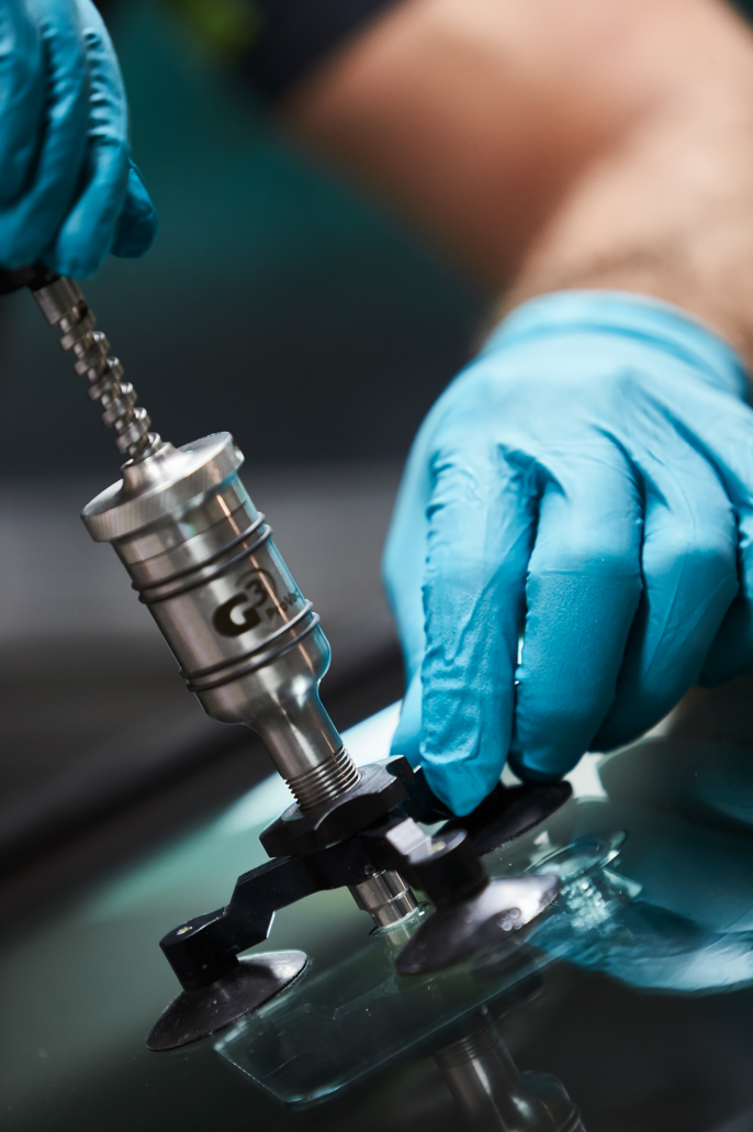 _I9Q3935 Närbild på ett stenskotts verktyg